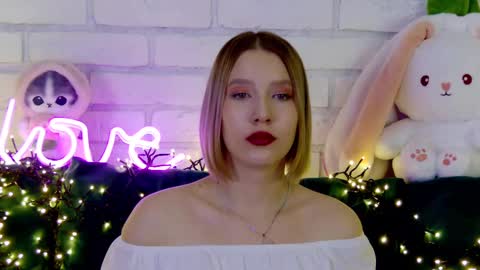 LiliLinn online show from March 4, 11:19 am