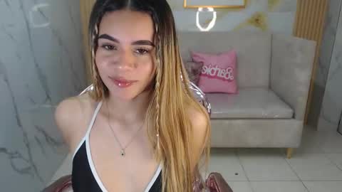 Snapshot of lilith4_s chatting on October 13, 1:24 pm Lilith online show from October 13, 1:24 pm