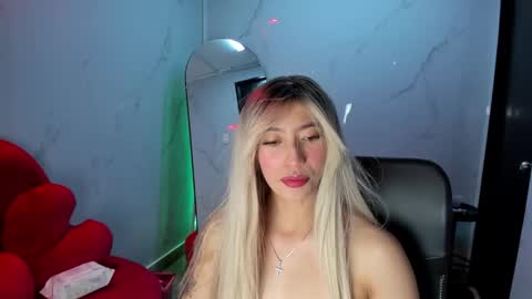 lilith cooper20 online show from October 22, 10:44 pm