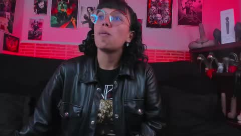 Snapshot of lilith_deveraux_ chatting on September 29, 1:10 pm MISTRESS LILITH online show from September 29, 1:10 pm