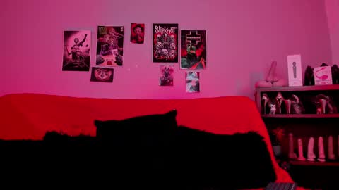 Snapshot of lilith_deveraux_ chatting on October 20, 2:22 pm MISTRESS LILITH online show from October 20, 2:22 pm