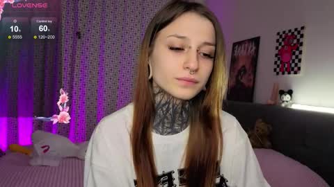 Snapshot of lilith_poison chatting on October 11, 6:44 pm lilith_poison online show from October 11, 6:44 pm