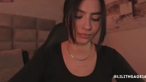 lilith_sage_ online show from March 24, 7:42 pm