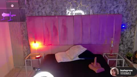 lilithcb_ online show from March 13, 8:23 pm