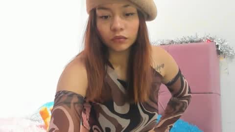 Snapshot of lilithintheeden chatting on January 17, 3:32 pm Lilith online show from January 17, 3:32 pm