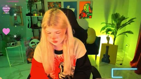 Snapshot of lilithnelson chatting on September 27, 6:05 pm LilithNelson online show from September 27, 6:05 pm