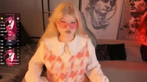 Snapshot of lilithnelson chatting on September 15, 8:54 pm LilithNelson online show from September 15, 8:54 pm