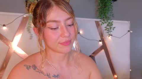 L I L I T H  online show from January 10, 5:51 pm