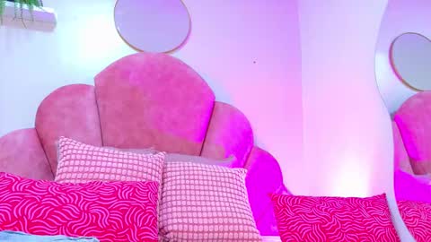 Snapshot of lilithsmith__ chatting on September 12, 11:34 am L I L I T H online show from September 12, 11:34 am
