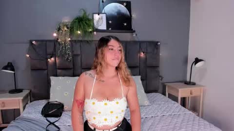 Snapshot of lilithsmith__ chatting on September 27, 11:52 am L I L I T H online show from September 27, 11:52 am