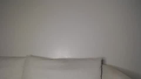 Snapshot of liljbby chatting on October 8, 11:32 pm Jay please help me reach 50 thumbs up online show from October 8, 11:32 pm