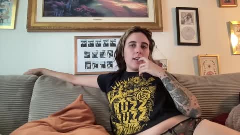 lilldaddysgirl online show from September 26, 12:18 am