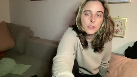 lilldaddysgirl online show from February 23, 4:47 am