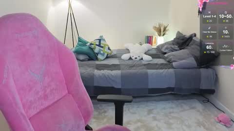 Snapshot of lill_mary chatting on October 10, 3:12 am Maria online show from October 10, 3:12 am
