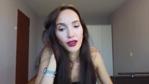 Lillian online show from September 27, 11:19 am