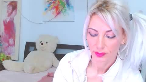 Lara online show from February 21, 11:08 pm