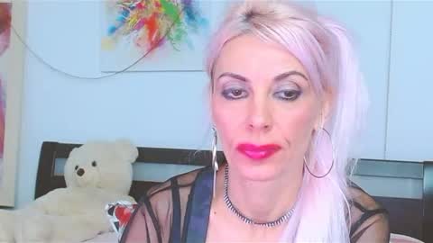 Lara online show from October 11, 3:55 am