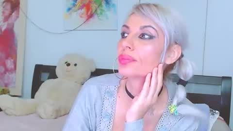 Lara online show from February 7, 2:47 am