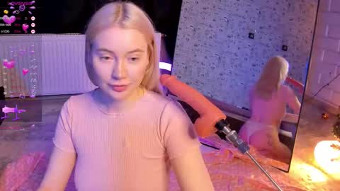 lillie_berry online show from February 10, 5:32 am