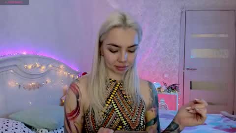 LilliMoore online show from October 27, 12:21 am