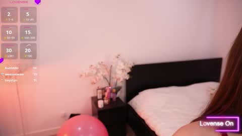 Lilly Colins online show from September 14, 7:04 pm