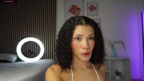 Snapshot of lilly_dollss chatting on October 19, 1:05 pm Sofia online show from October 19, 1:05 pm