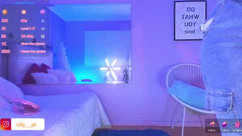 Snapshot of lilly_dollss chatting on February 23, 2:25 pm Sofia online show from February 23, 2:25 pm