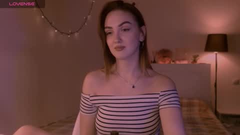 LillyFarey online show from October 8, 7:31 pm