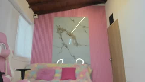 lillyy16 online show from April 9, 11:05 am