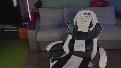 lilteddyboy online show from April 23, 9:05 pm