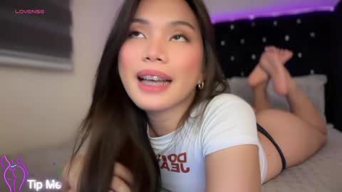 Lily- DONT FORGET TO FOLLOW ME HERE online show from April 3, 7:10 pm