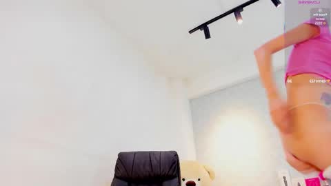 lily_cash1 online show from March 21, 5:24 am