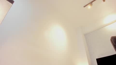 lily_cash1 online show from October 22, 7:48 pm