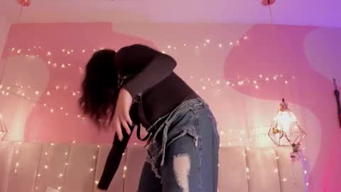 lily_cherry0 online show from November 28, 11:01 pm