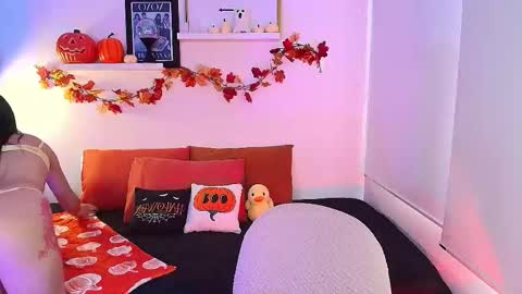 just lily online show from October 8, 9:54 pm