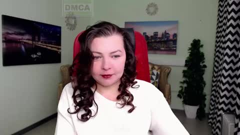 Lily online show from April 18, 6:26 am