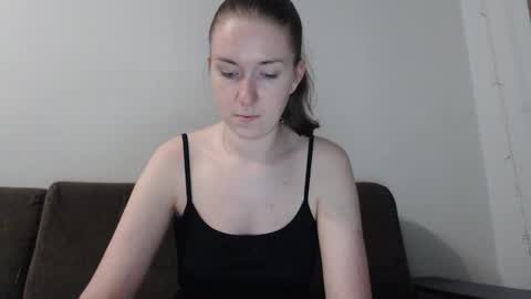 lily_love_x online show from November 8, 1:08 am