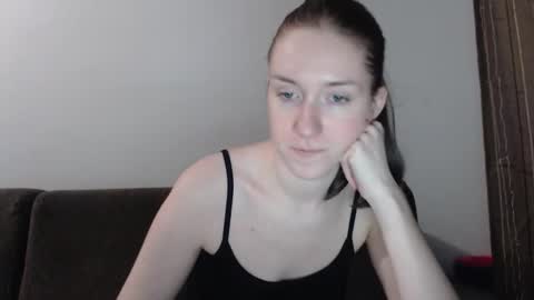 lily_love_x online show from February 5, 2:48 am