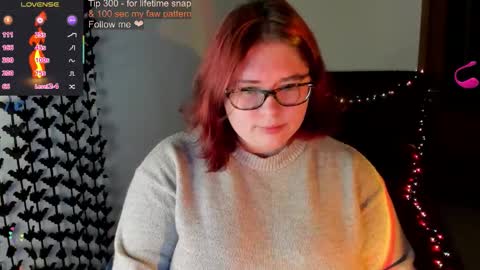Snapshot of lily_lu_one chatting on October 11, 12:37 am Elina online show from October 11, 12:37 am