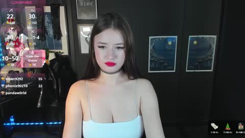 Snapshot of lily_moonlight chatting on December 28, 10:58 am Lily online show from December 28, 10:58 am