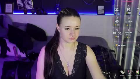 Snapshot of lily_moonlight chatting on February 20, 10:48 am Lily online show from February 20, 10:48 am