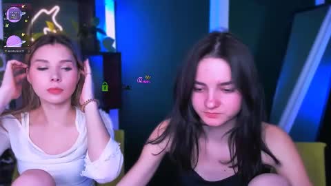 Lily online show from April 8, 6:55 pm