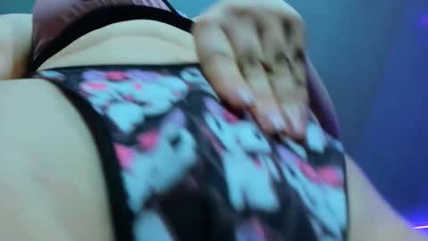 lily_stone04 online show from January 10, 8:31 am