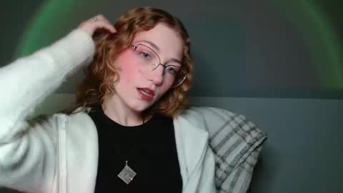 small lily online show from February 6, 6:32 pm