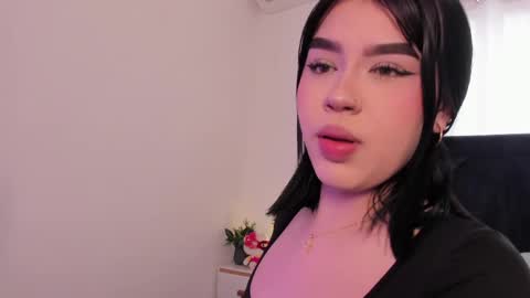 LilyWoodz online show from March 16, 7:18 pm