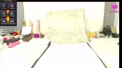 lilyhung12 online show from September 10, 1:34 pm