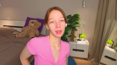 lilylisy online show from December 15, 11:28 am