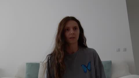 Lily online show from October 17, 8:40 am