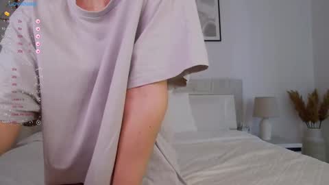 Lily online show from March 7, 8:45 am