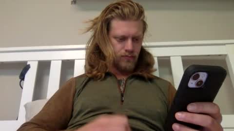 Chris online show from October 27, 1:33 pm